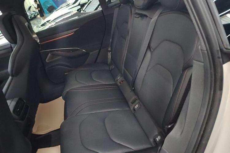 Used Xiaomi Auto SU7 2024 Rear-Drive Ultra-Long Range Advanced Pro-Level Intelligent Driving Version Left Rear Seat