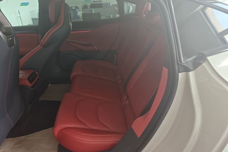 Used Xiaomi Auto SU7 2024 Rear-Drive Long-Range Intelligent Driving Version Left Rear Seat