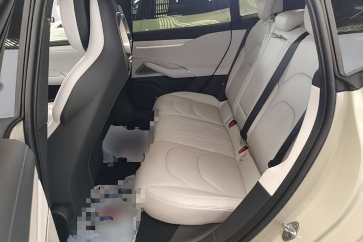 Used Xiaomi Auto SU7 2024 Rear-Drive Ultra-Long Range Advanced Pro-Level Intelligent Driving Version Left Rear Seat