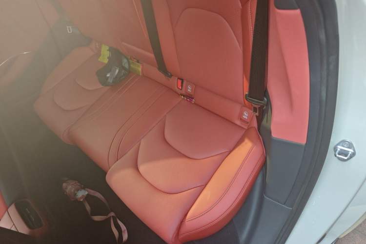 Used Xiaomi Auto SU7 2024 Rear-Drive Long-Range Intelligent Driving Version Left Rear Seat