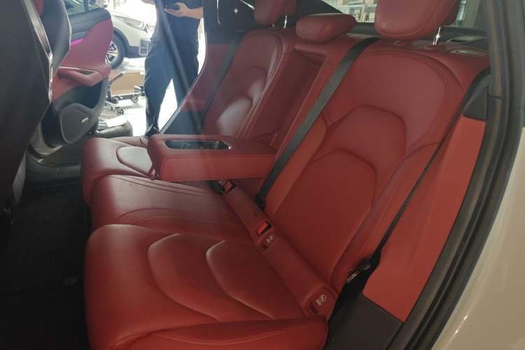 Used Xiaomi Auto SU7 2024 Rear-Drive Standard Founder Edition Left Rear Seat