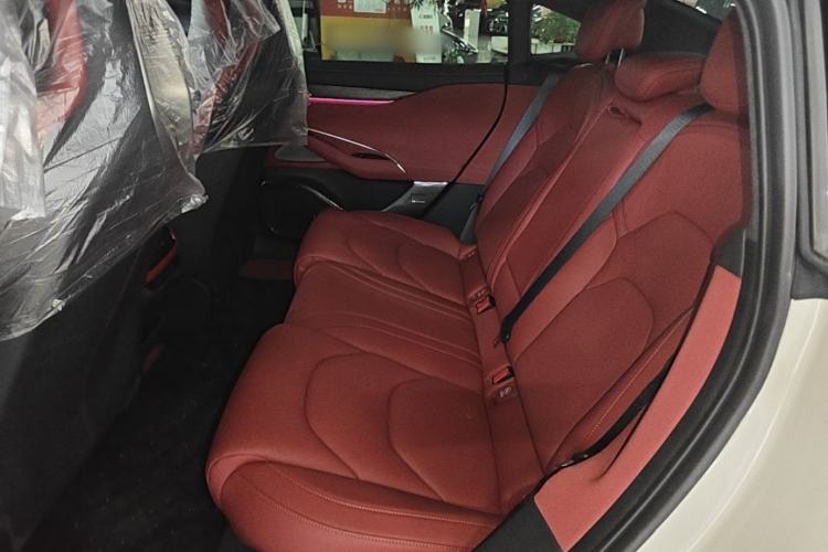 Used Xiaomi Auto SU7 2024 Rear-Drive Long-Range Intelligent Driving Version Left Rear Seat