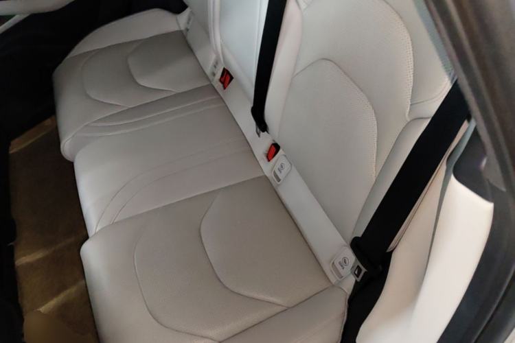 Used Xiaomi Auto SU7 2024 Four-Wheel Drive Ultra-Long Range Advanced Intelligent Driving Max Edition Left Rear Seat