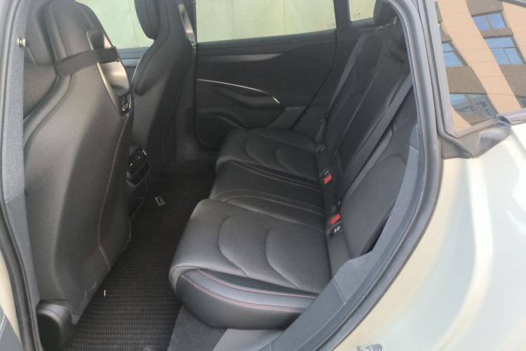 Used Xiaomi Auto SU7 2024 Rear-Drive Long-Range Intelligent Driving Version Left Rear Seat