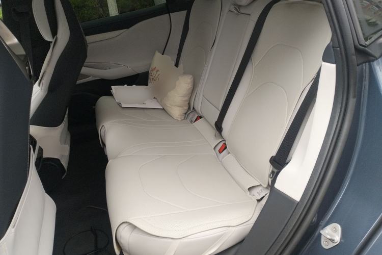 Used Xiaomi Auto SU7 2024 Four-Wheel Drive Ultra-Long Range Advanced Intelligent Driving Max Edition Left Rear Seat