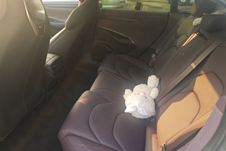 Used Xiaomi Auto SU7 2024 Rear-Drive Long-Range Intelligent Driving Version Left Rear Seat