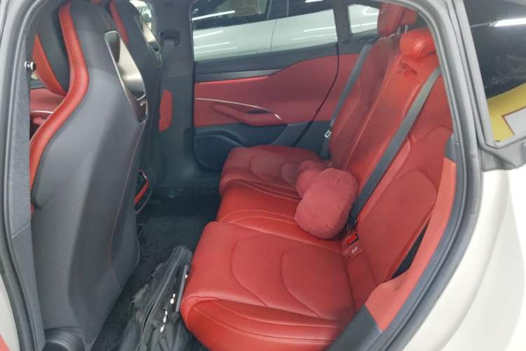 Used Xiaomi Auto SU7 2024 Rear-Drive Long-Range Intelligent Driving Version Left Rear Seat