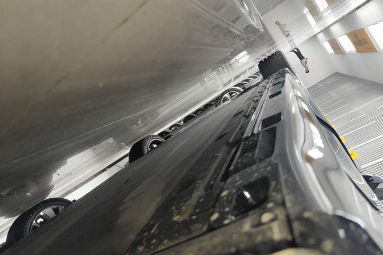 Used Xiaomi Auto SU7 2024 Rear-Drive Ultra-Long Range Advanced Pro-Level Intelligent Driving Version Left Side Sill