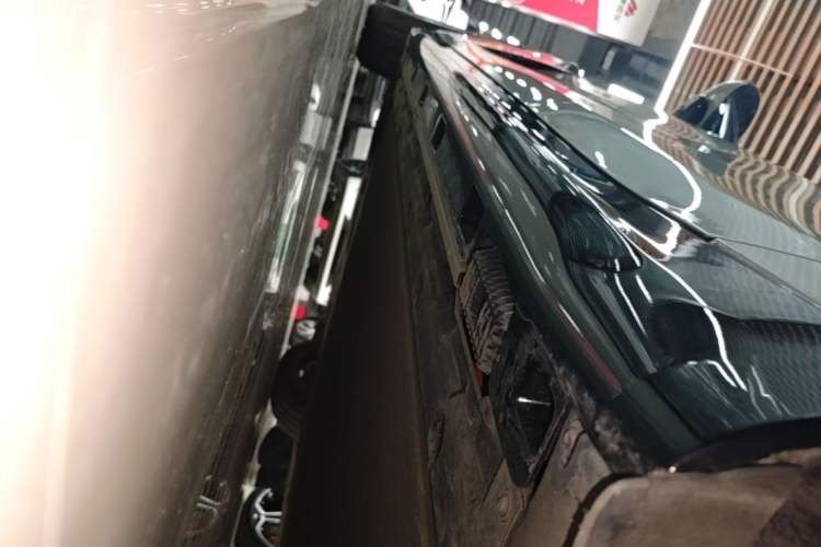 Used Xiaomi Auto SU7 2024 Rear-Drive Ultra-Long Range Advanced Pro-Level Intelligent Driving Version Left Side Sill