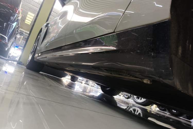 Used Xiaomi Auto SU7 2024 Rear-Drive Long-Range Intelligent Driving Version Left Side Sill