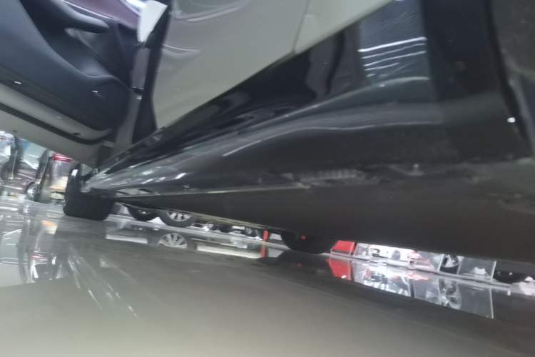 Used Xiaomi Auto SU7 2024 Four-Wheel-Drive Max Founder's Edition Left Side Sill