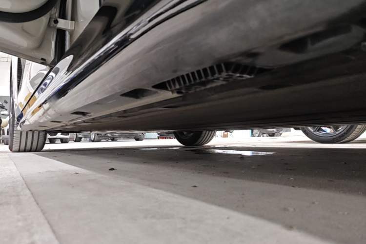 Used Xiaomi Auto SU7 2024 Rear-Drive Long-Range Intelligent Driving Version Left Side Sill