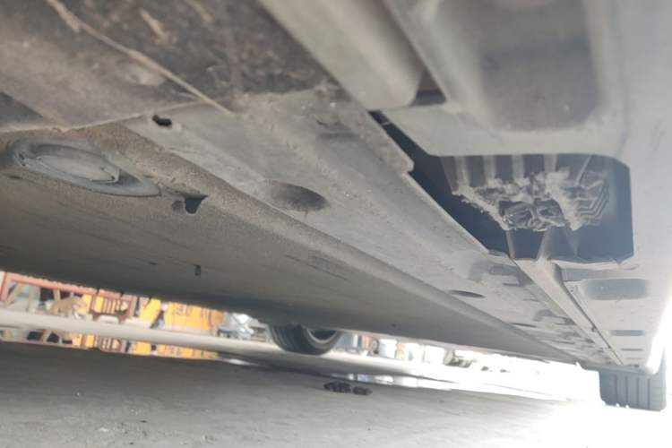 Used Xiaomi Auto SU7 2024 Four-Wheel Drive Ultra-Long Range Advanced Intelligent Driving Max Edition Left Side Sill