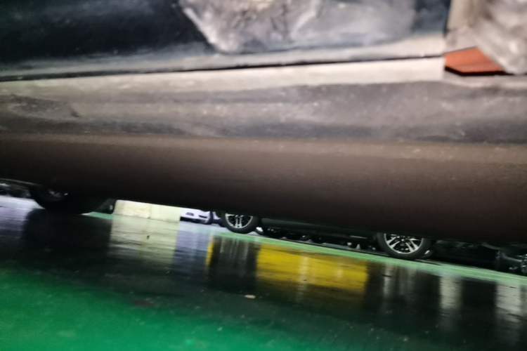 Used Xiaomi Auto SU7 2024 Four-Wheel Drive Ultra-Long Range Advanced Intelligent Driving Max Edition Left Side Sill