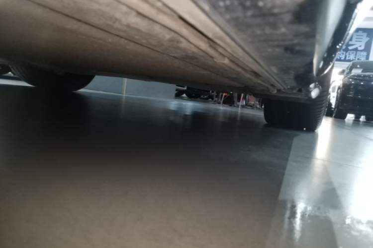 Used Xiaomi Auto SU7 2024 Four-Wheel Drive Ultra-Long Range Advanced Intelligent Driving Max Edition Left Side Sill