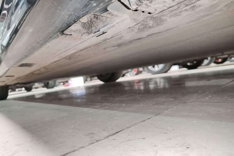 Used Xiaomi Auto SU7 2024 Rear-Drive Long-Range Intelligent Driving Version Left Side Sill