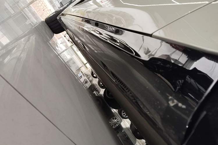 Used Xiaomi Auto SU7 2024 Rear-Drive Long-Range Intelligent Driving Version Left Side Sill