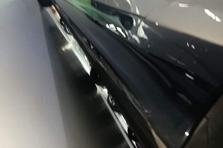 Used Xiaomi Auto SU7 2024 Rear-Drive Long-Range Intelligent Driving Version Left Side Sill