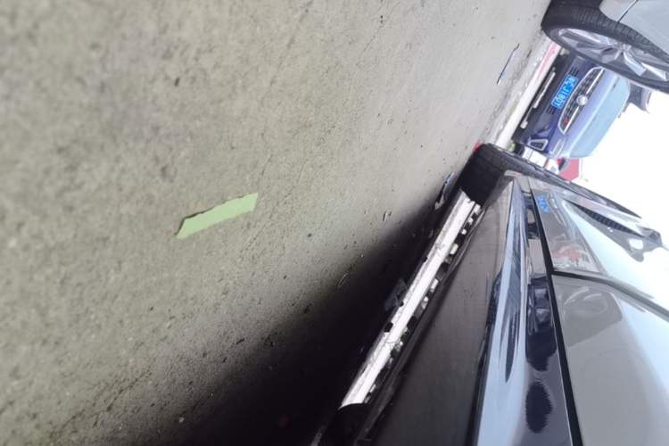 Used Xiaomi Auto SU7 2024 Rear-Drive Standard Founder Edition Left Side Sill