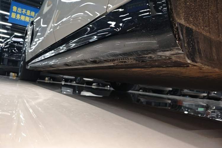 Used Xiaomi Auto SU7 2024 Rear-Drive Ultra-Long Range Advanced Pro-Level Intelligent Driving Version Left Side Sill