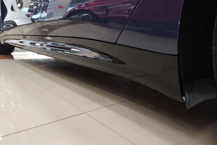 Used Xiaomi Auto SU7 2024 Rear-Drive Ultra-Long Range Advanced Pro-Level Intelligent Driving Version Left Side Sill