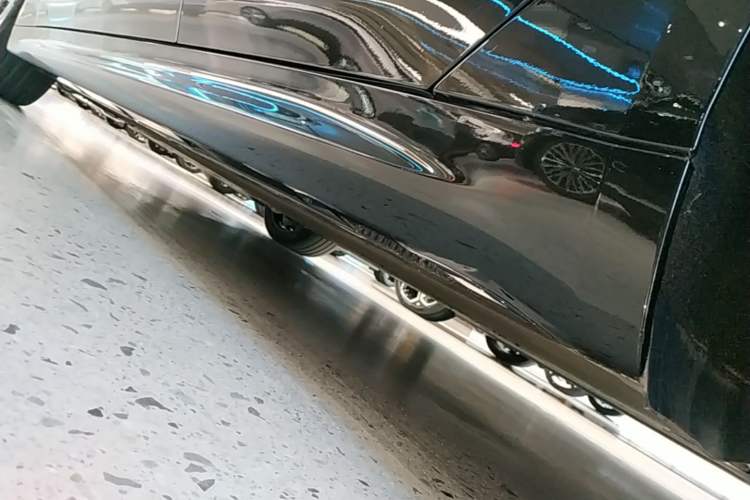 Used Xiaomi Auto SU7 2024 Four-Wheel Drive Ultra-Long Range Advanced Intelligent Driving Max Edition Left Side Sill