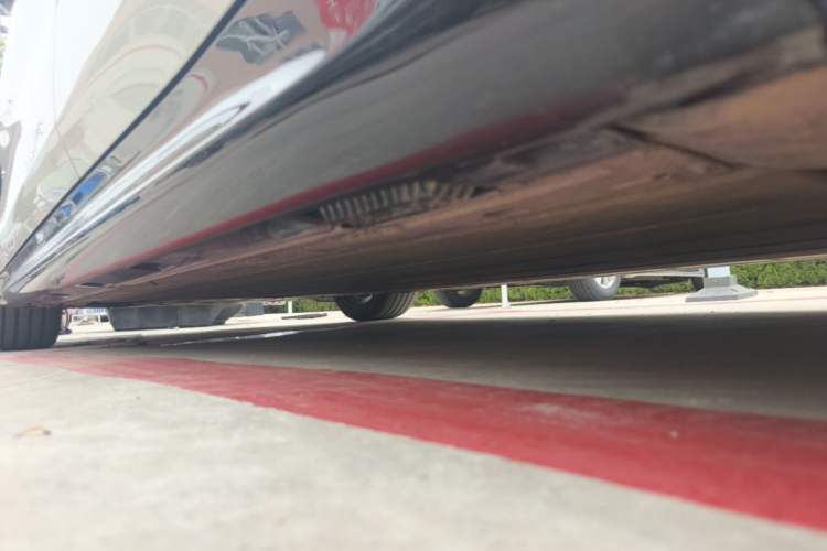 Used Xiaomi Auto SU7 2024 Rear-Drive Long-Range Intelligent Driving Version Left Side Sill