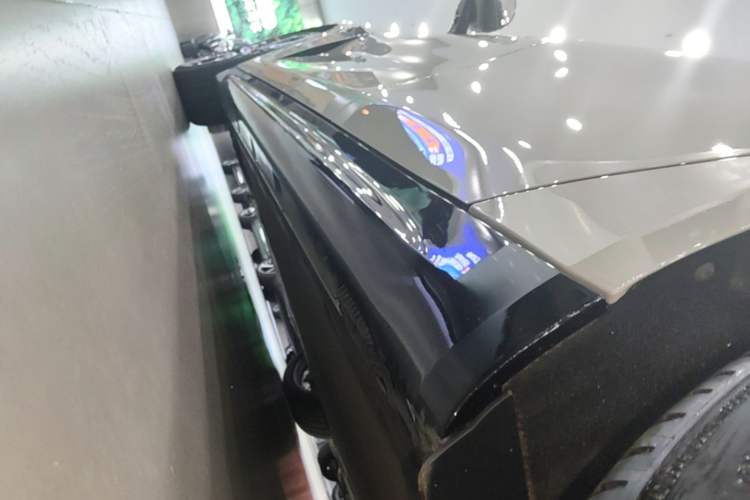 Used Xiaomi Auto SU7 2024 Rear-Drive Ultra-Long Range Advanced Pro-Level Intelligent Driving Version Left Side Sill