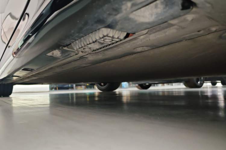 Used Xiaomi Auto SU7 2024 Rear-Drive Long-Range Intelligent Driving Version Left Side Sill