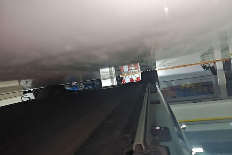 Used Xiaomi Auto SU7 2024 Rear-Drive Long-Range Intelligent Driving Version Left Side Sill