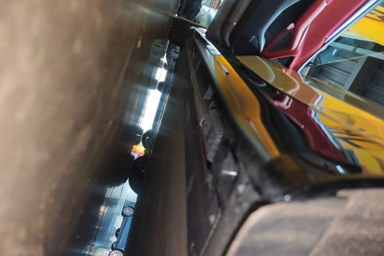 Used Xiaomi Auto SU7 2024 Rear-Drive Long-Range Intelligent Driving Version Left Side Sill