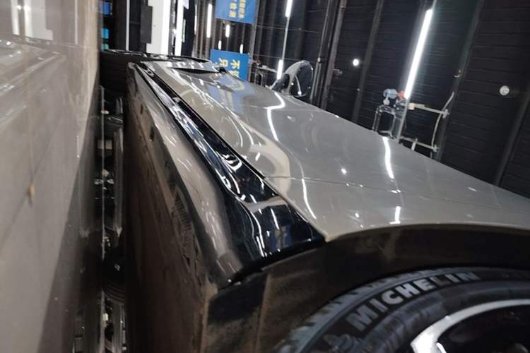 Used Xiaomi Auto SU7 2024 Rear-Drive Ultra-Long Range Advanced Pro-Level Intelligent Driving Version Left Side Sill