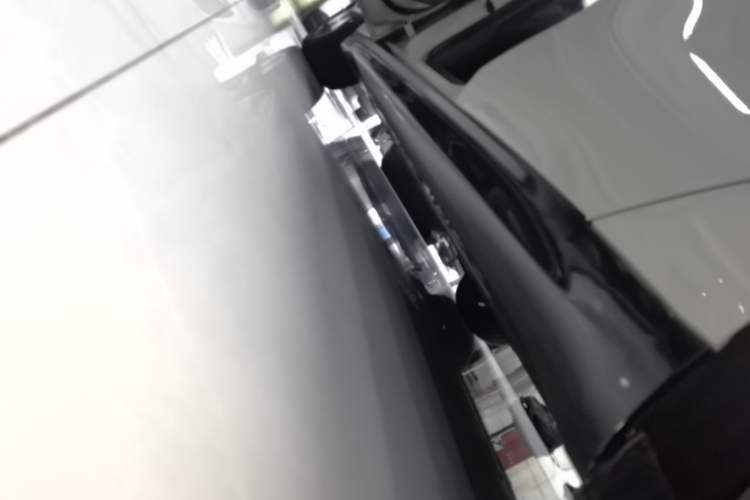 Used Xiaomi Auto SU7 2024 Rear-Drive Long-Range Intelligent Driving Version Left Side Sill