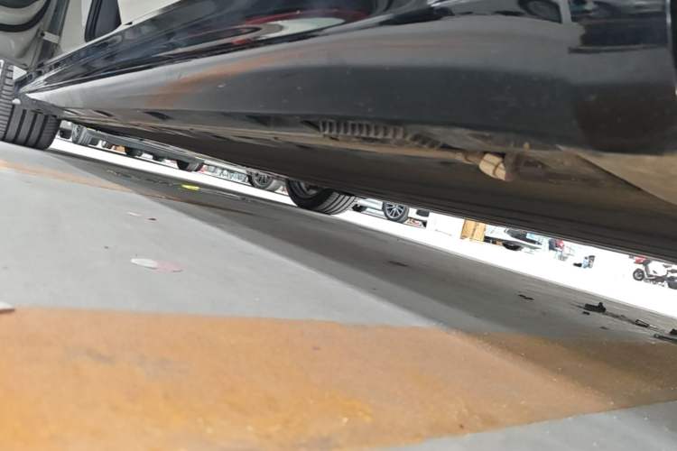 Used Xiaomi Auto SU7 2024 Rear-Drive Long-Range Intelligent Driving Version Left Side Sill