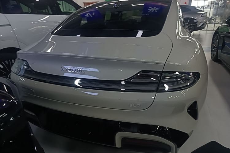 Used Xiaomi Auto SU7 2024 Rear-Drive Long-Range Intelligent Driving Version Rear