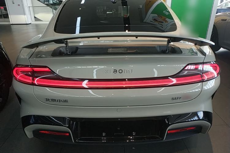 Used Xiaomi Auto SU7 2024 Four-Wheel Drive Ultra-Long Range Advanced Intelligent Driving Max Edition Rear