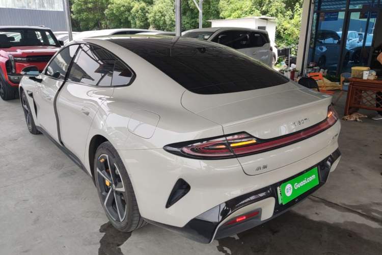 Used Xiaomi Auto SU7 2024 Four-Wheel Drive Ultra-Long Range Advanced Intelligent Driving Max Edition Rear Left 45 Deg
