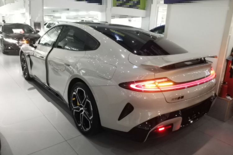 Used Xiaomi Auto SU7 2024 Four-Wheel Drive Ultra-Long Range Advanced Intelligent Driving Max Edition Rear Left 45 Deg