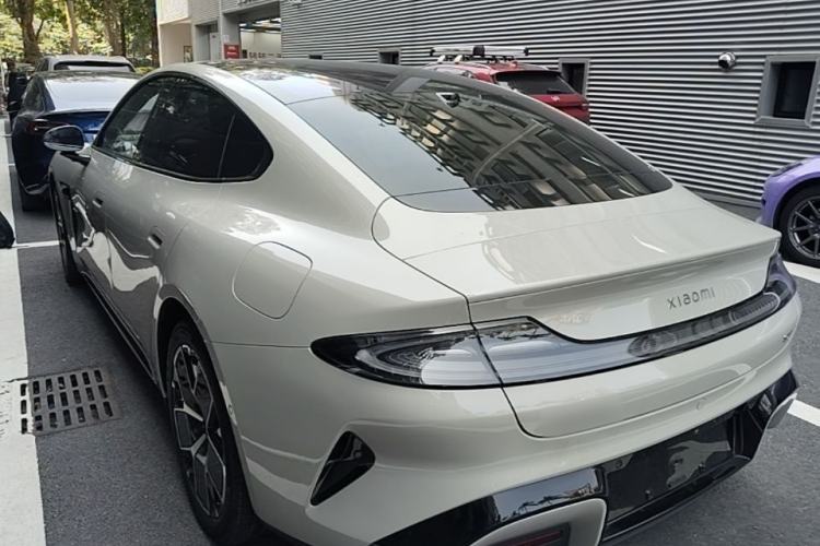 Used Xiaomi Auto SU7 2024 Rear-Drive Long-Range Intelligent Driving Version Rear Left 45 Deg