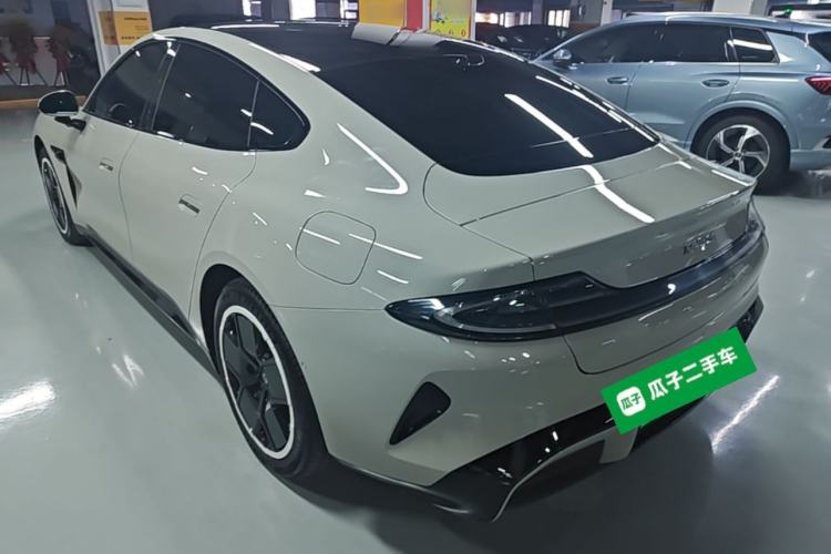 Used Xiaomi Auto SU7 2024 Rear-Drive Long-Range Intelligent Driving Version Rear Left 45 Deg