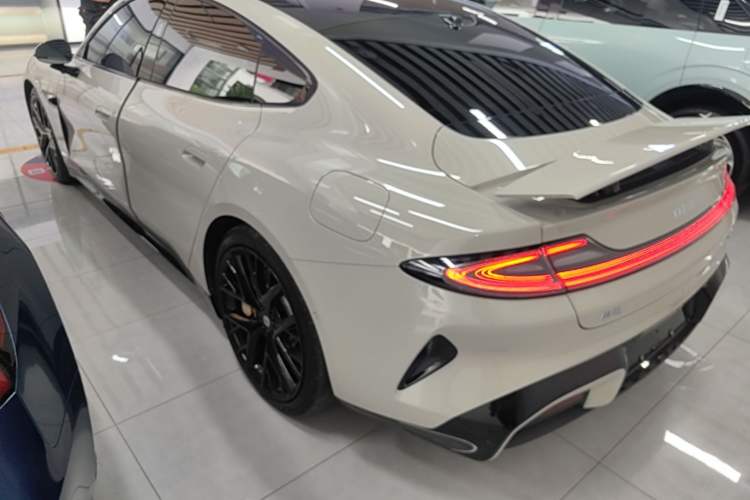 Used Xiaomi Auto SU7 2024 Four-Wheel Drive Ultra-Long Range Advanced Intelligent Driving Max Edition Rear Left 45 Deg