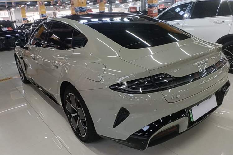 Used Xiaomi Auto SU7 2024 Rear-Drive Long-Range Intelligent Driving Version Rear Left 45 Deg