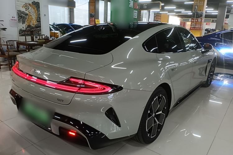 Used Xiaomi Auto SU7 2024 Rear-Drive Long-Range Intelligent Driving Version Rear Right 45 Deg