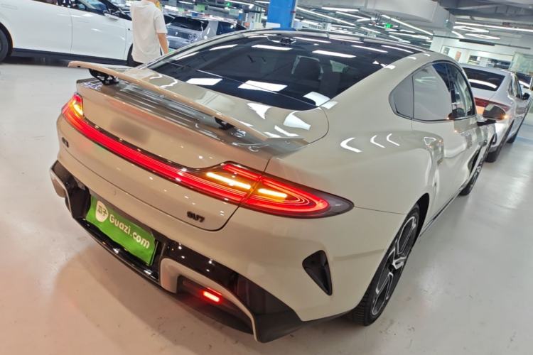 Used Xiaomi Auto SU7 2024 Rear-Drive Long-Range Intelligent Driving Version Rear Right 45 Deg