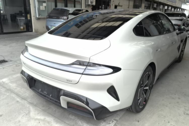 Used Xiaomi Auto SU7 2024 Rear-Drive Long-Range Intelligent Driving Version Rear Right 45 Deg