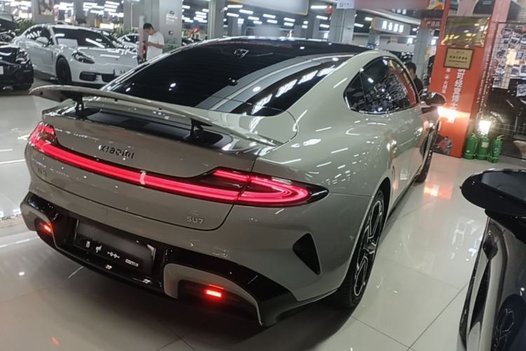 Used Xiaomi Auto SU7 2024 Rear-Drive Ultra-Long Range Advanced Pro-Level Intelligent Driving Version Rear Right 45 Deg