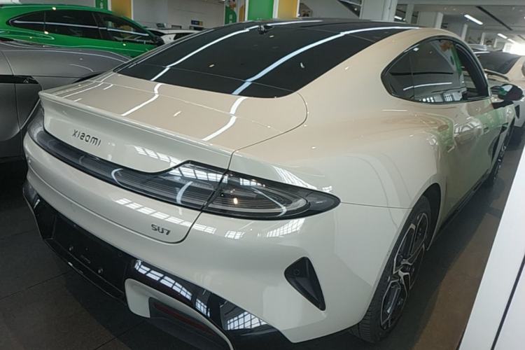Used Xiaomi Auto SU7 2024 Rear-Drive Ultra-Long Range Advanced Pro-Level Intelligent Driving Version Rear Right 45 Deg