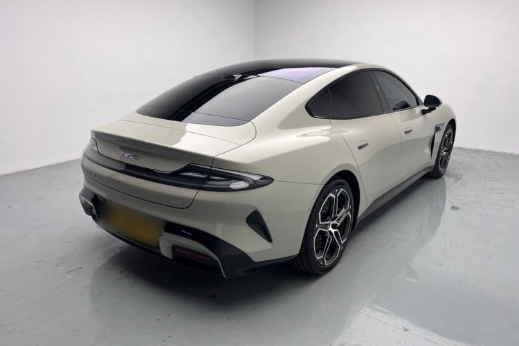 Used Xiaomi Auto SU7 2024 Rear-Drive Long-Range Intelligent Driving Version Rear Right 45 Deg