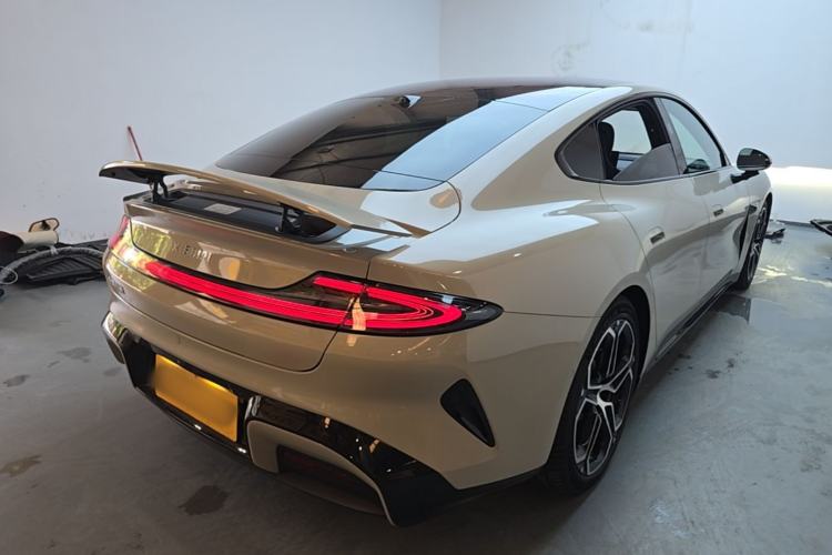 Used Xiaomi Auto SU7 2024 Four-Wheel Drive Ultra-Long Range Advanced Intelligent Driving Max Edition Rear Right 45 Deg