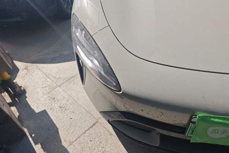 Used Xiaomi Auto SU7 2024 Four-Wheel Drive Ultra-Long Range Advanced Intelligent Driving Max Edition Right Front Headlight